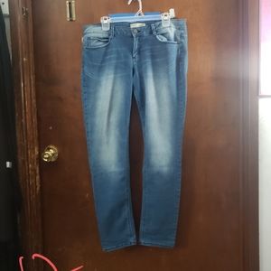 No Boundaries jeans